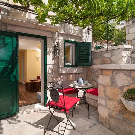 Appartement Gemuetliche In Mit Privatem Balkon Omiš