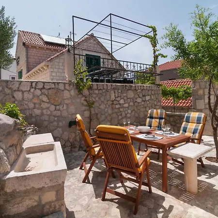 Gemuetliche In Mit Privatem Balkon Appartement