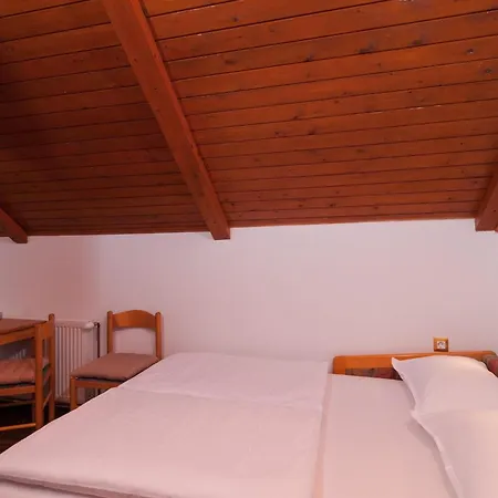 Gemuetliche In Mit Privatem Balkon Appartement Omiš
