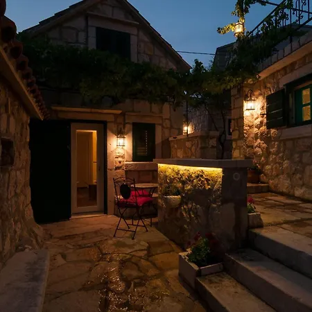 Gemuetliche In Mit Privatem Balkon * Omiš