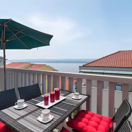 Gemuetliche In Mit Privatem Balkon